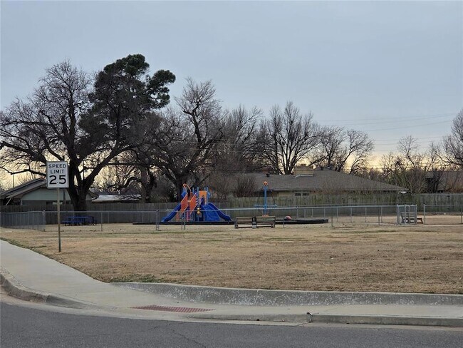 Building Photo - 2333 NW 50th St