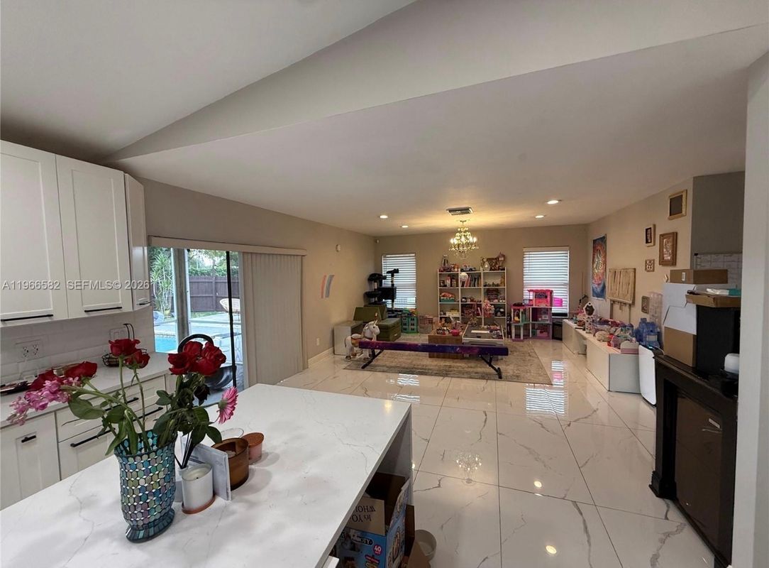 Building Photo - 20888 Sugarloaf Ln