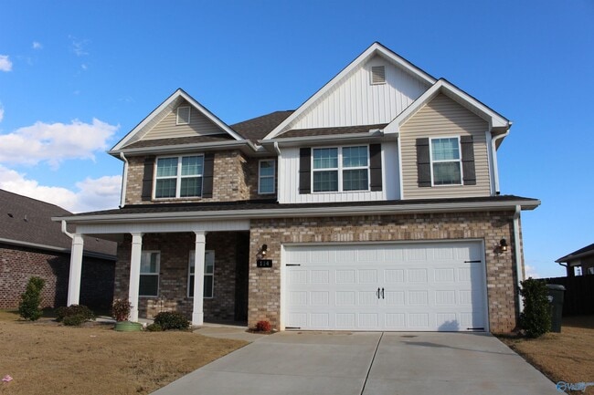 Building Photo - 114 Bella May Ln