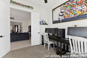 Building Photo - 462 Vamanos