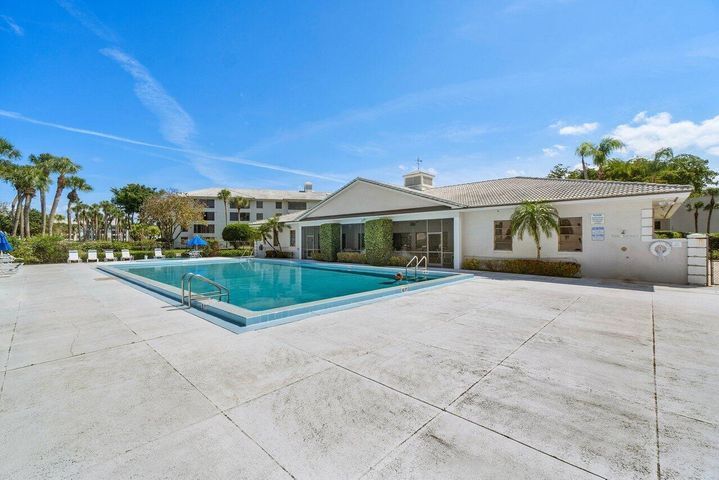 Building Photo - 3710 Whitehall Dr