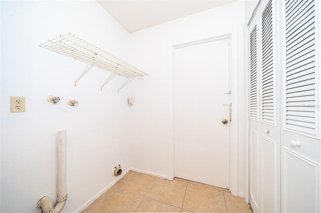 Building Photo - 828 Ballard St