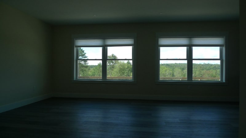 Building Photo - 684 Pleasant St