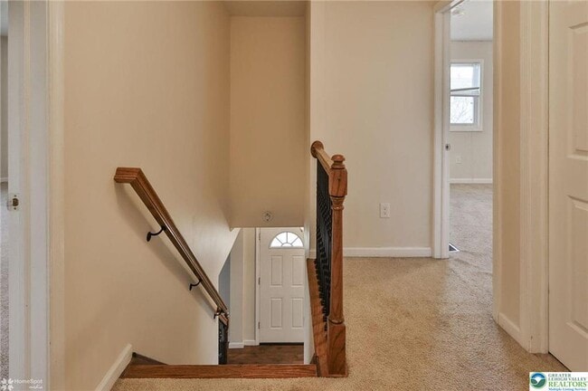 Building Photo - 2811 Kingsview Ave