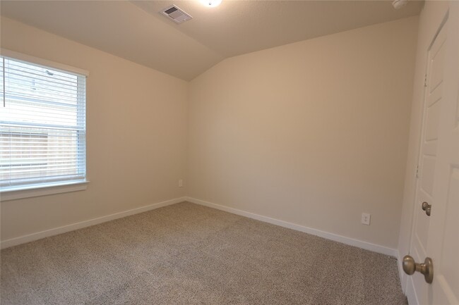 Building Photo - 6686 Lahna Oak Dr