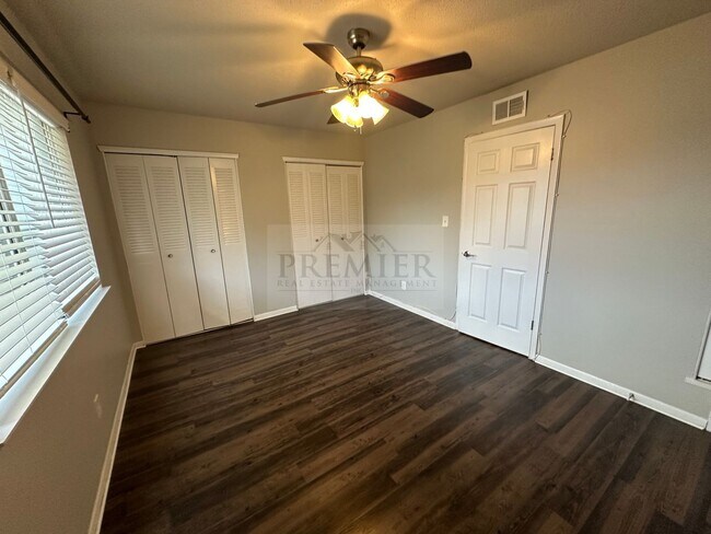 Building Photo - 6055 Barton Ave