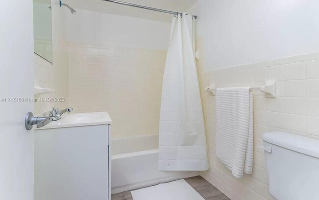 Building Photo - 143 SW 9th St