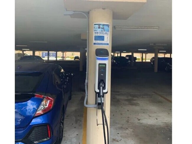 Building Photo - 19221 NE 10th Ave