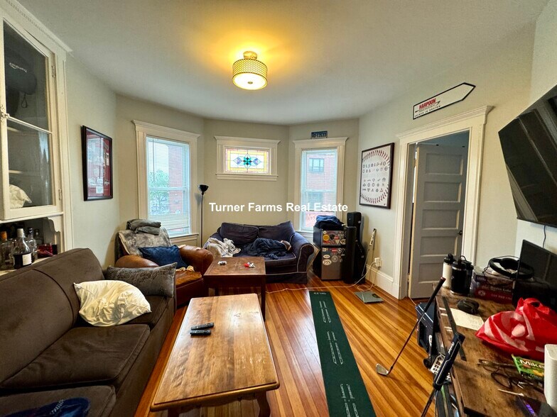 Primary Photo - 159 Boston St