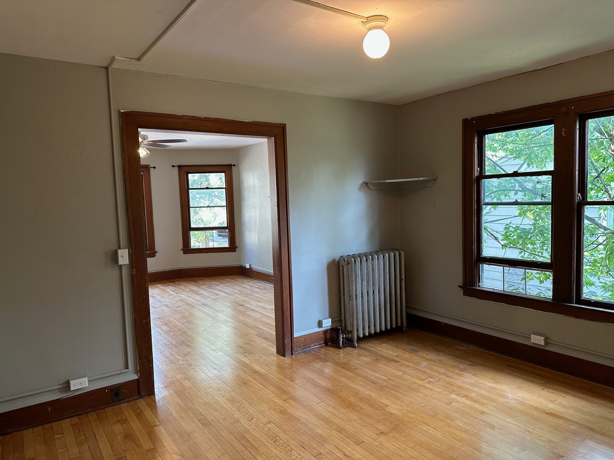 Building Photo - 289 S Winooski Ave