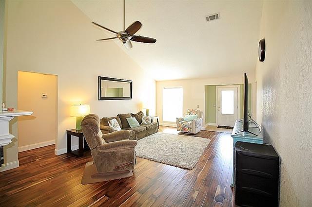 Building Photo - 314 Pool St