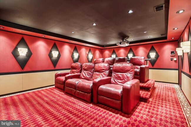 Building Photo - 9454 Newbridge Dr