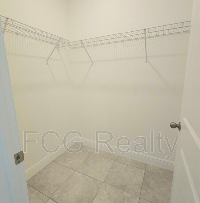 Building Photo - 8719 SW 133rd Ln Rd