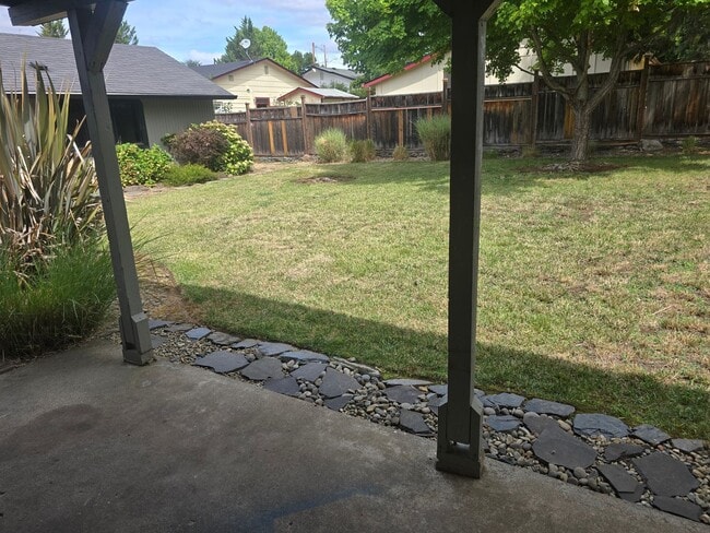 Building Photo - 3 bed 2 bath Family Home for Rent in Grant...