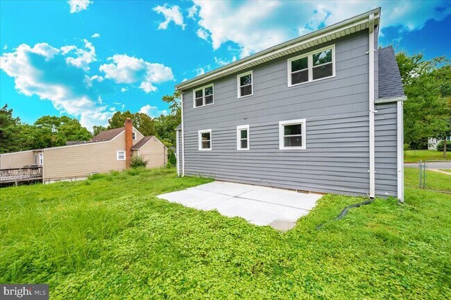 Building Photo - 13205 Okinawa Ave
