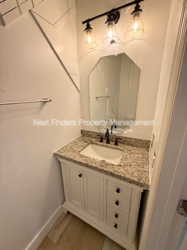 Building Photo - 7028 Beauhaven Ct