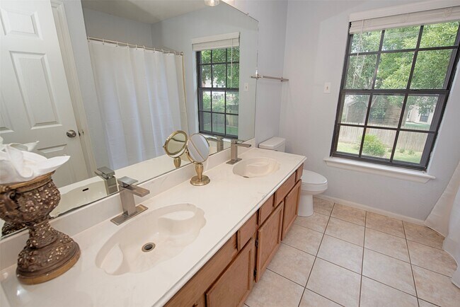 Building Photo - 2030 Cutter Dr