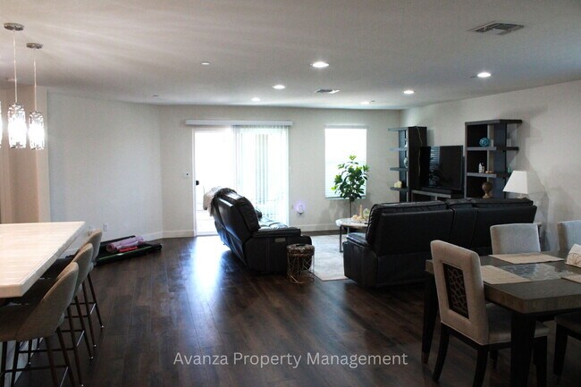 Building Photo - Home for Rent 6857 E. Cetti Ave Fresno, CA 93727