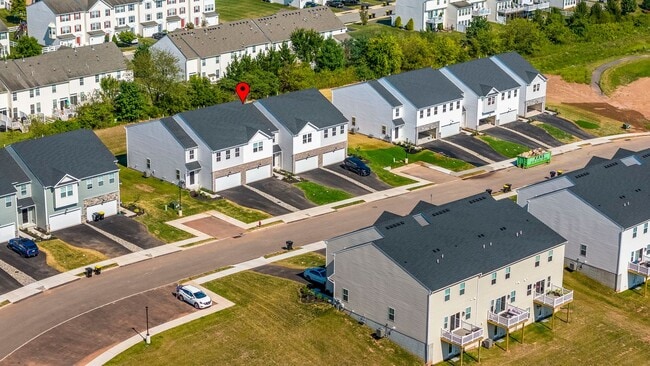 Building Photo - Brand New - 4Bed, 2.5Bath Townhouse in Pot...