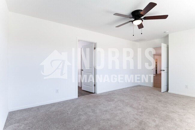 Building Photo - Beautiful New Home in a Great Location!
