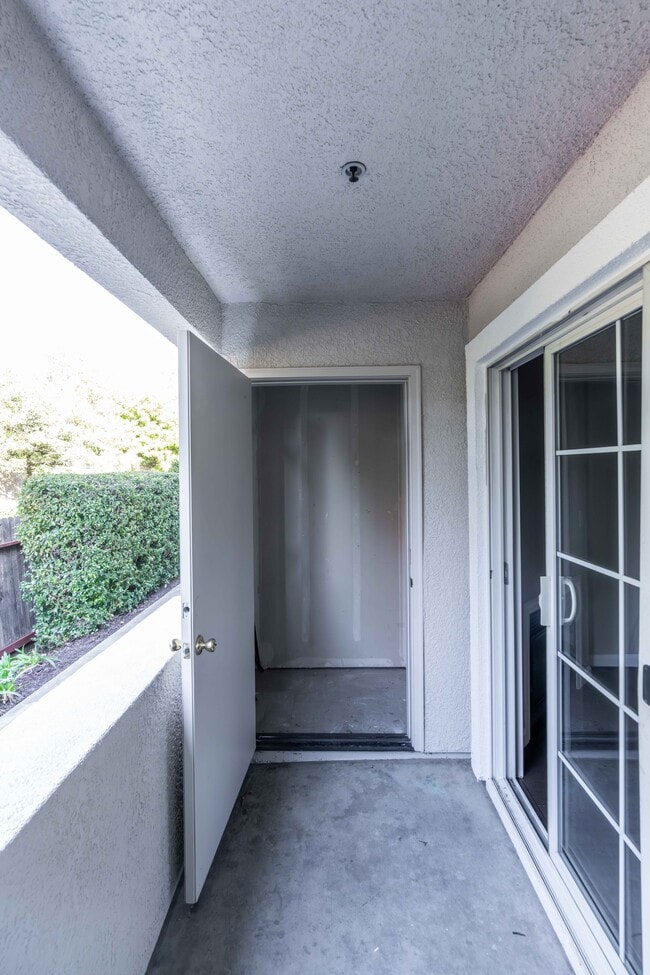 Building Photo - 3739 Black Eagle Dr