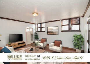 Building Photo - 1216 S Center Ave