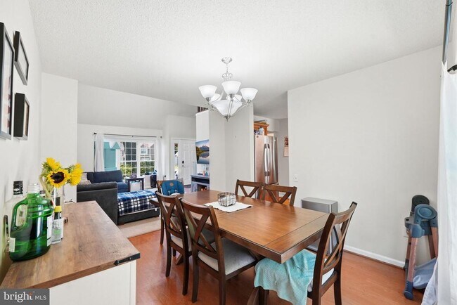 Building Photo - 4020 Blue Slate Dr