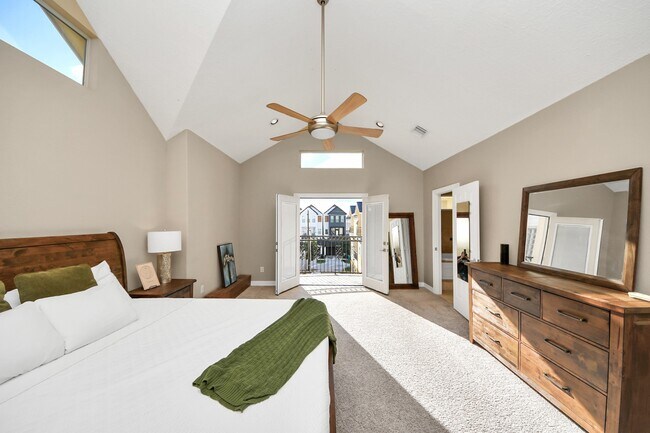 Building Photo - 2416 Bevis St