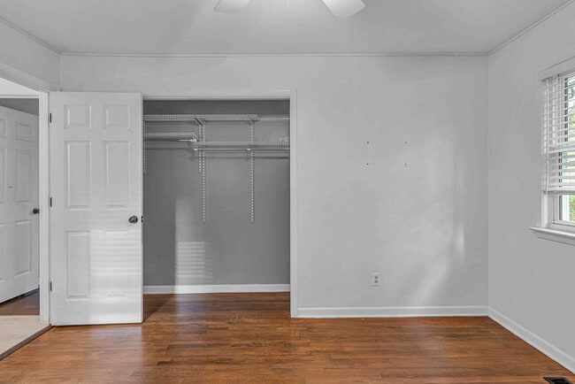 Building Photo - 203 Pineview Rd