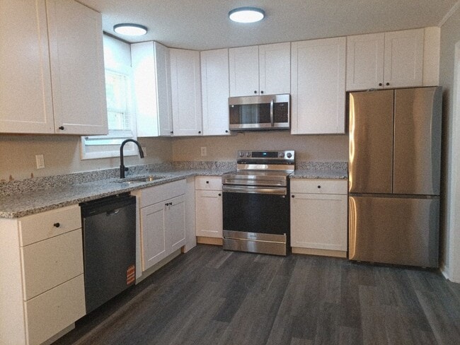 Building Photo - Charming 3-Bedroom Home in Augusta – Comfortable Living in Meadowbrook!