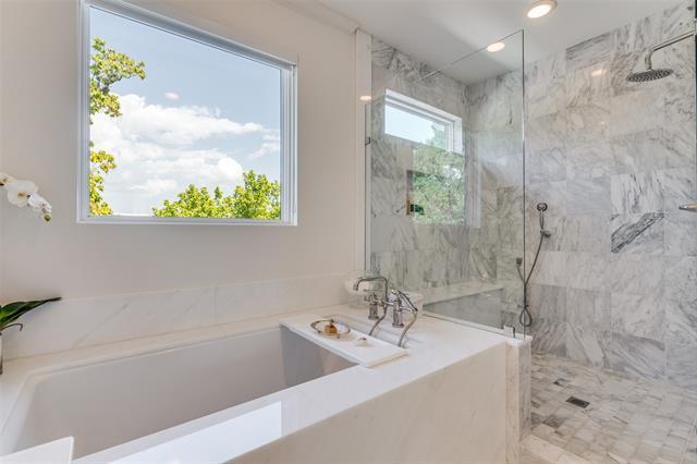 Building Photo - 3515 Normandy Ave