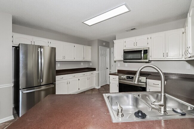 Building Photo - 5759 Michaelson Dr