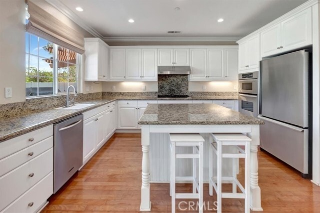 Building Photo - 2 La Salle Lane