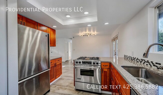 Building Photo - 10932 NE 60th St