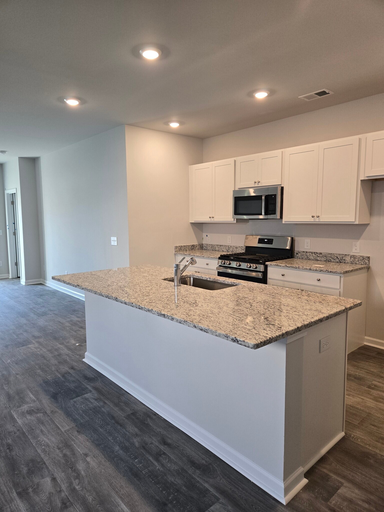 Building Photo - 138 Saltgrass Way