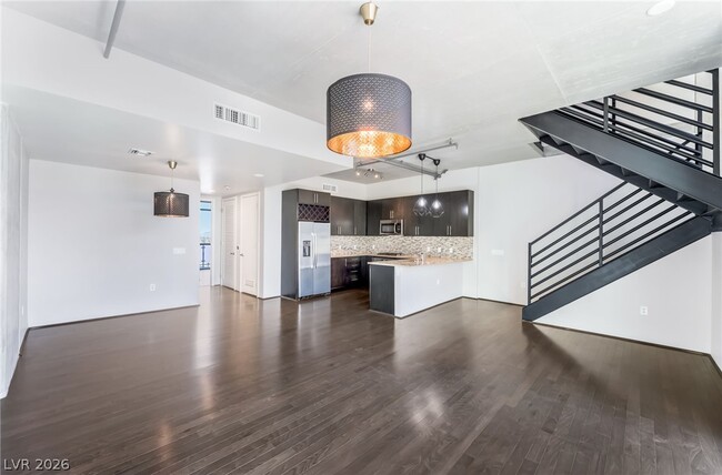 Building Photo - 353 E Bonneville Ave