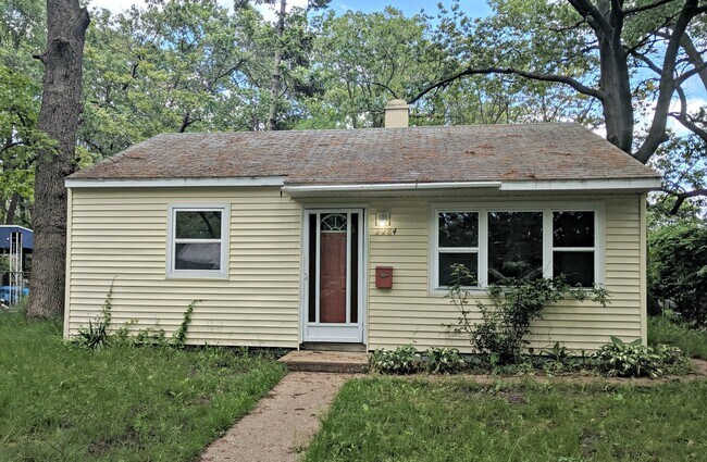Primary Photo - 2284 Austin St