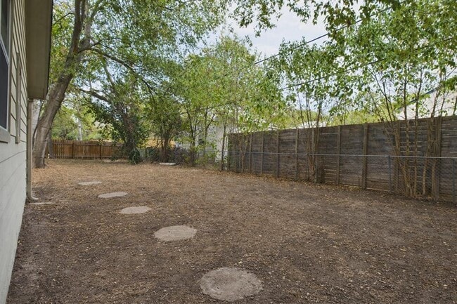 Building Photo - 500 E 48th St