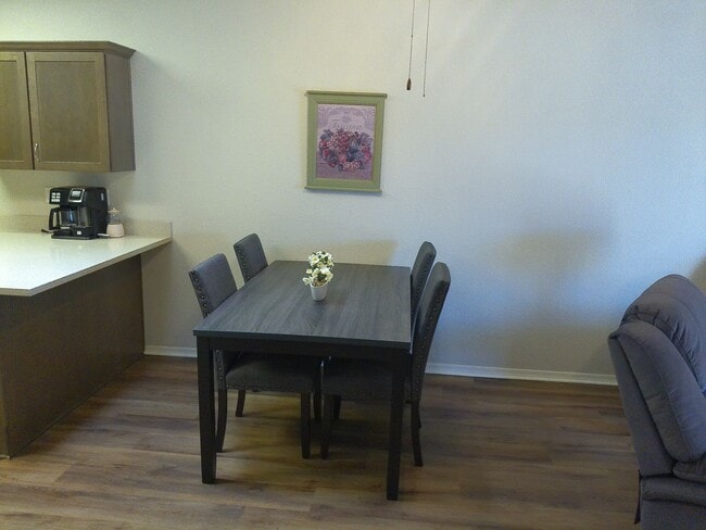 Building Photo - Seasonal rental 2 bedrooms 2 bathrooms