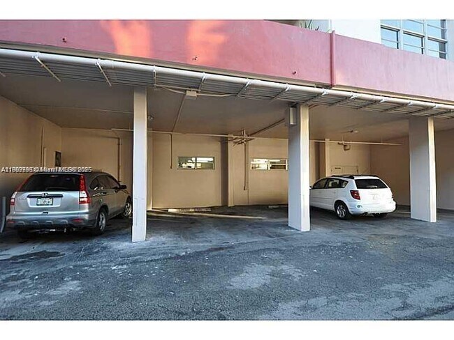 Building Photo - 3161 S Ocean Dr