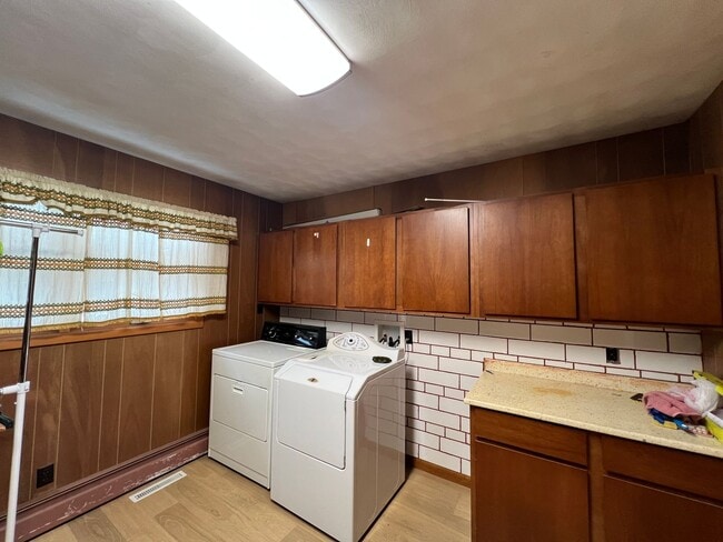 Building Photo - Click the “Apply Now” button or email wapmrentals@gmail.com for a prompt response.