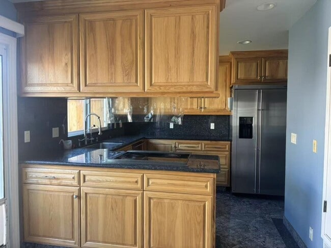Building Photo - 2844 Parkrow Ln