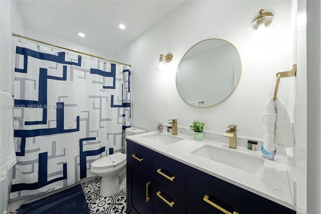 Building Photo - 12520 NE 1st Ct