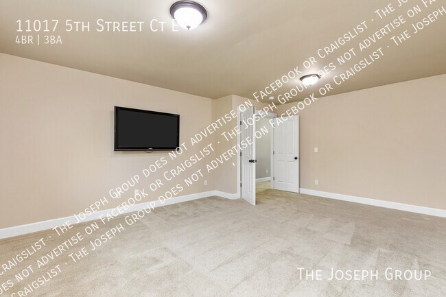 Building Photo - 11017 5th St Ct E