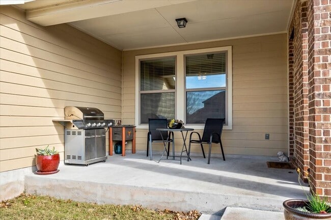 Building Photo - 5813 Casstello Dr