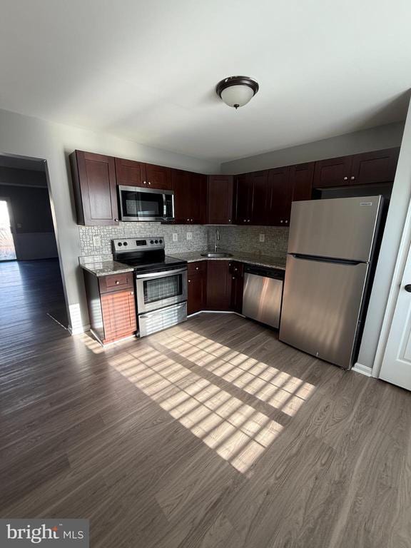 Building Photo - 1027 Pirates Ct