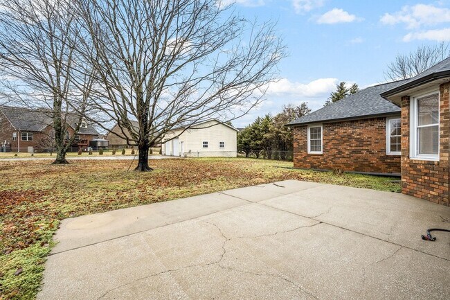 Building Photo - 1015 Brinkley Rd