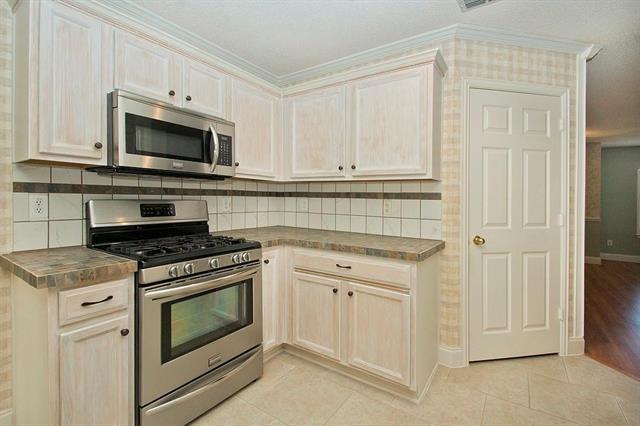 Building Photo - 5025 Boxwood Ln