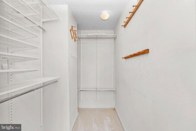 Building Photo - 43374 Greyswallow Terrace