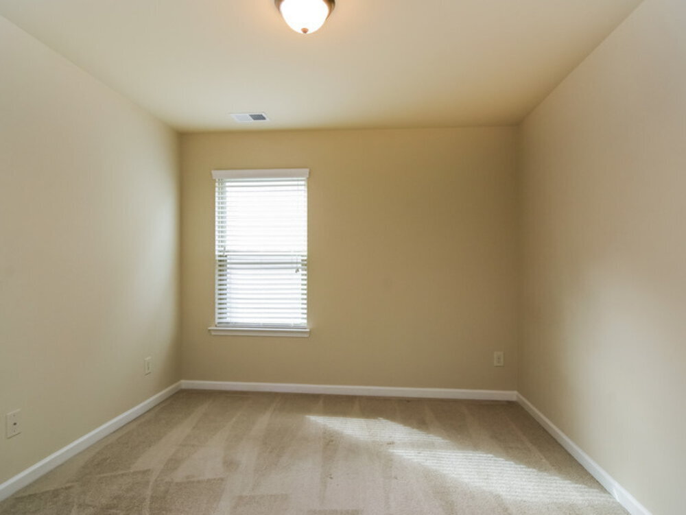 Building Photo - 2345 Morgan Farm Dr